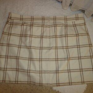 NWOT J. CREW Wool Mini Skirt Size 22 Plaid Cream/Tan Lined Zip/Hook Closure